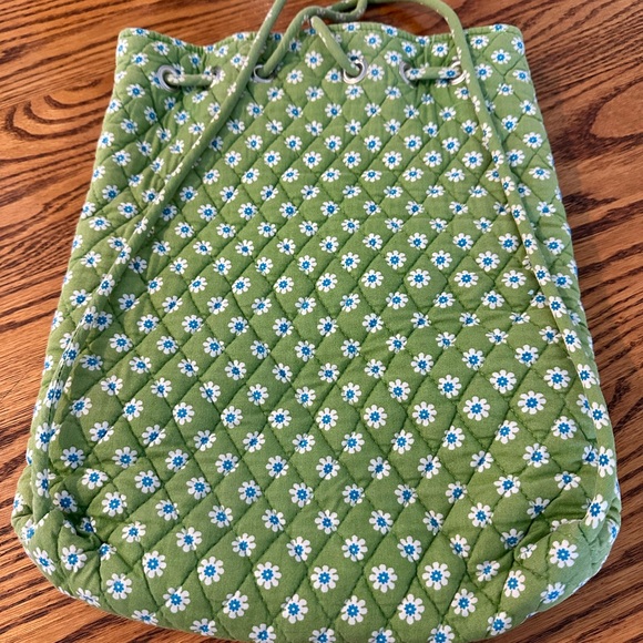 Vintage Vera Bradley draw string backpack. Green Apple. - Picture 5 of 5